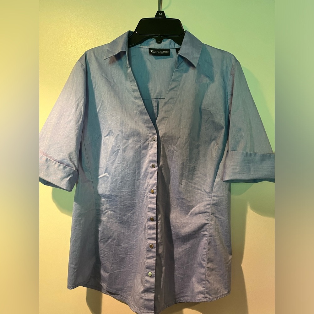 7th Avenue NY&C Women’s Light Blue Short Sleeve Button-Up Shirt